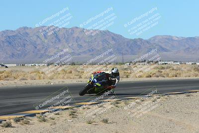 media/Jan-10-2025-CVMA Friday Practice (Fri) [[489e0da257]]/Group 4 and Trackday/Session 2 (Turn 4 Inside)/